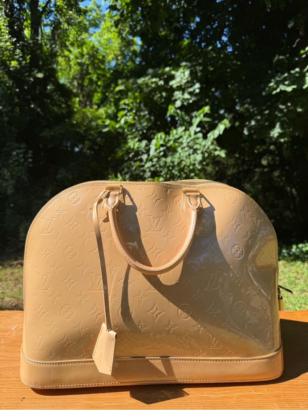 Louis Vuitton Alma GM in Monogram Vernis - Pink